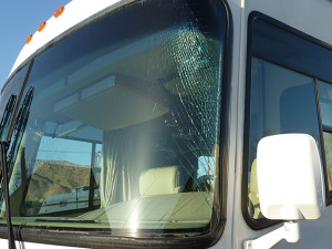 windshield replacement RV, windshield crack RV, RV windshield chip repair, RV windshield replacement